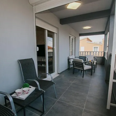 Royal Blue House 2 Rum i privatbostad