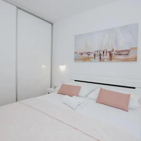 Rum i privatbostad Royal Blue House 2 Kaštela